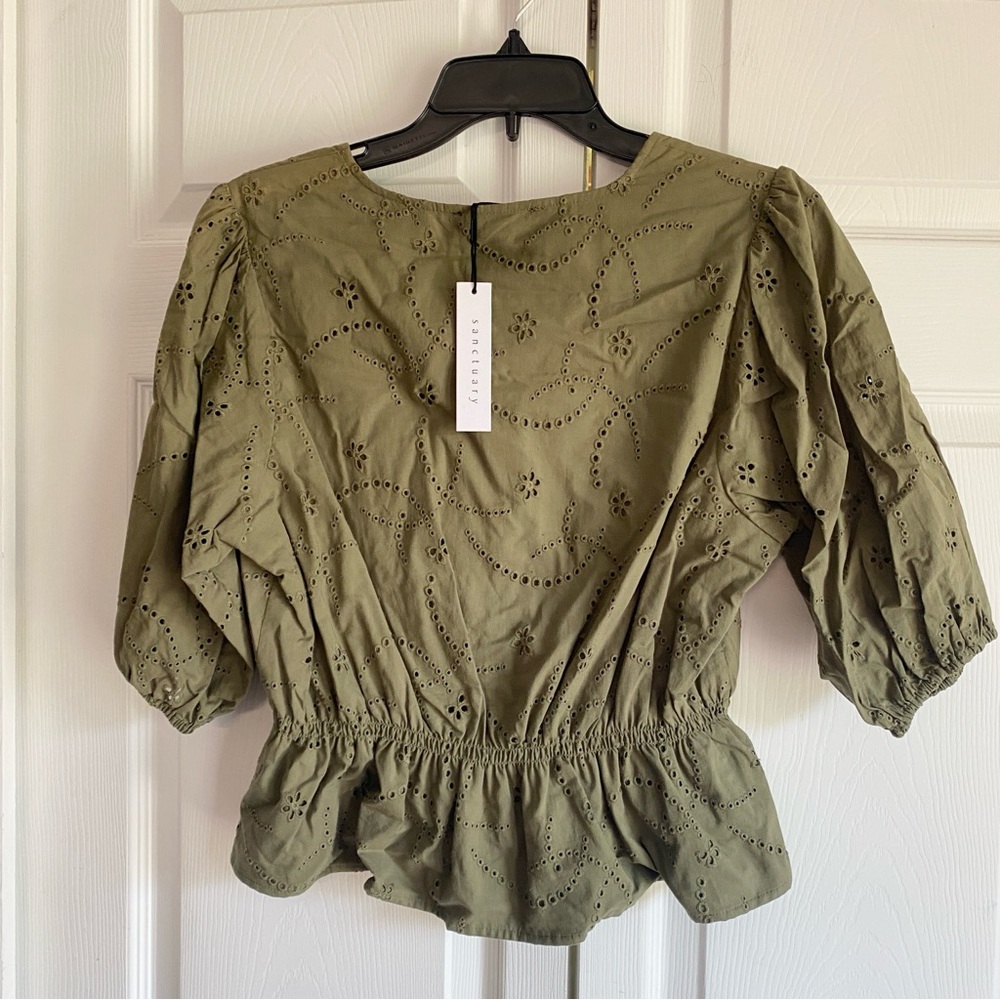 Sanctuary
Eyelet Button Front Top Dark Green XS - Picture 4 of 5